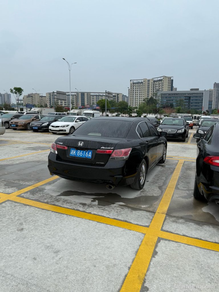 Honda Accord 2010 2.0 photo 2