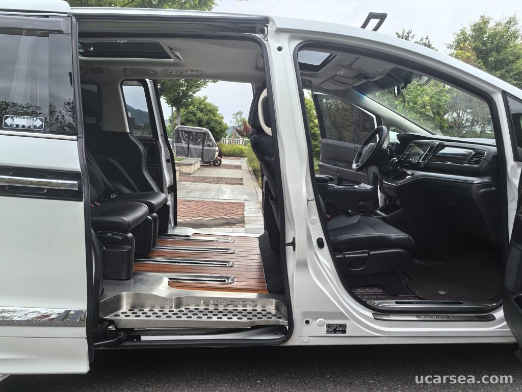 Honda Elysion 2016 Comfort photo 4