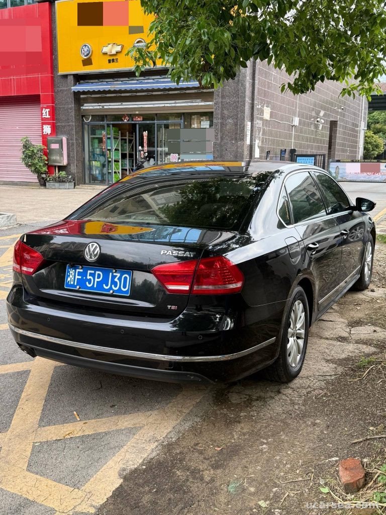 大众 帕萨特 2013款 1.8TSI 尊荣导航版 实拍图 2