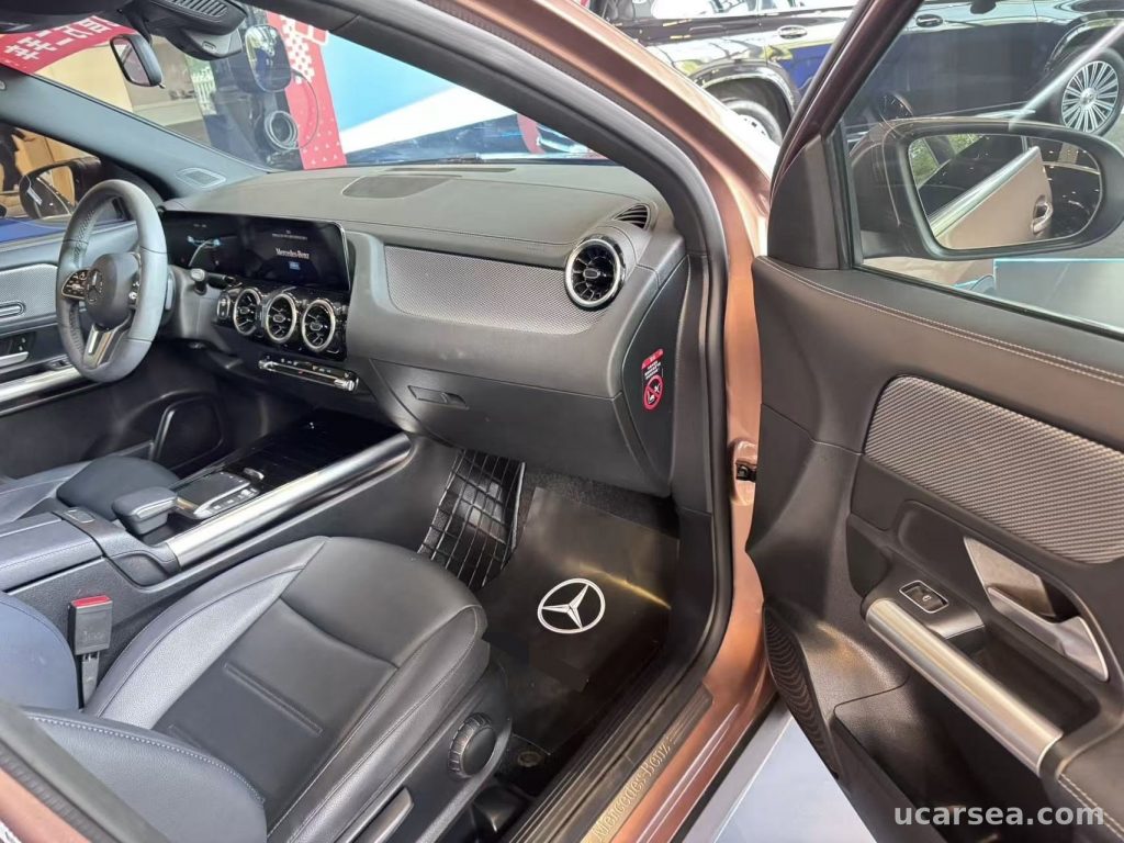 Mercedes-Benz GLA 2023 200 photo 5