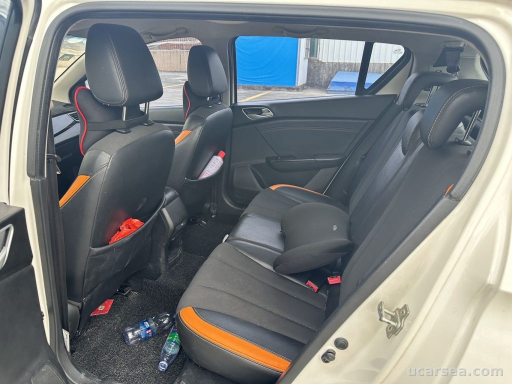 Baojun 310 2017 photo 4