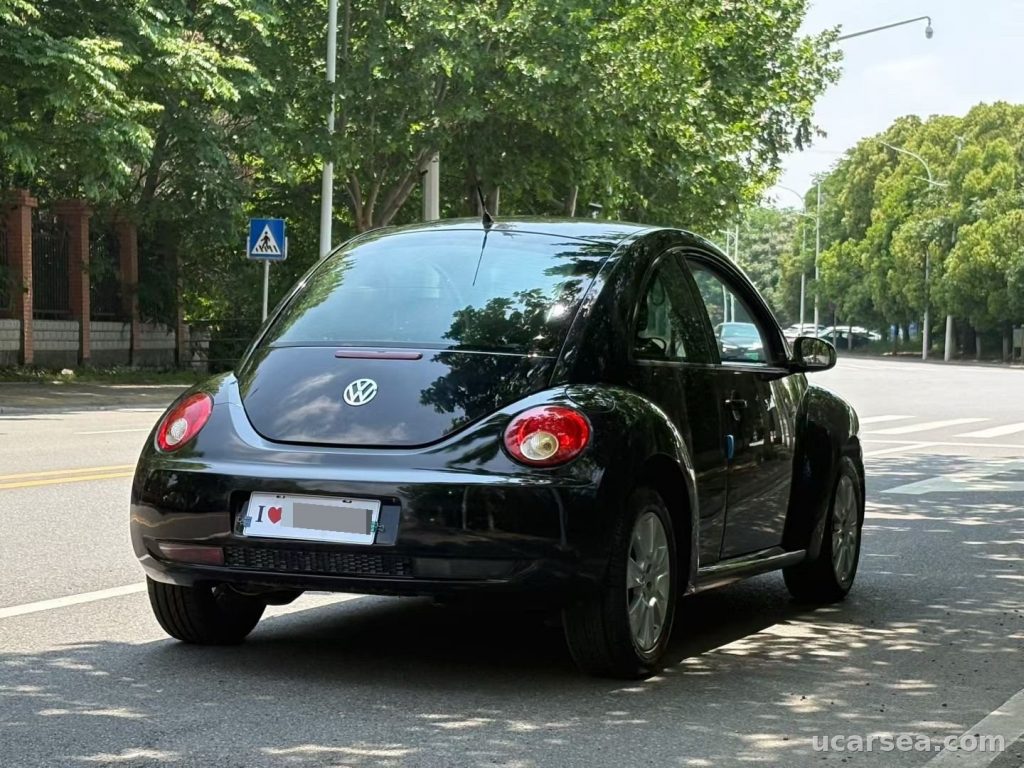 Volkswagen 2010 photo 6
