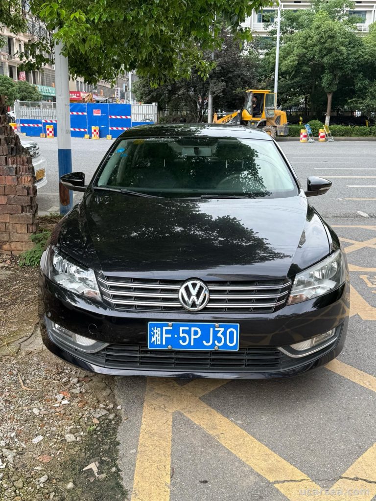 大众 帕萨特 2013款 1.8TSI 尊荣导航版 实拍图 1