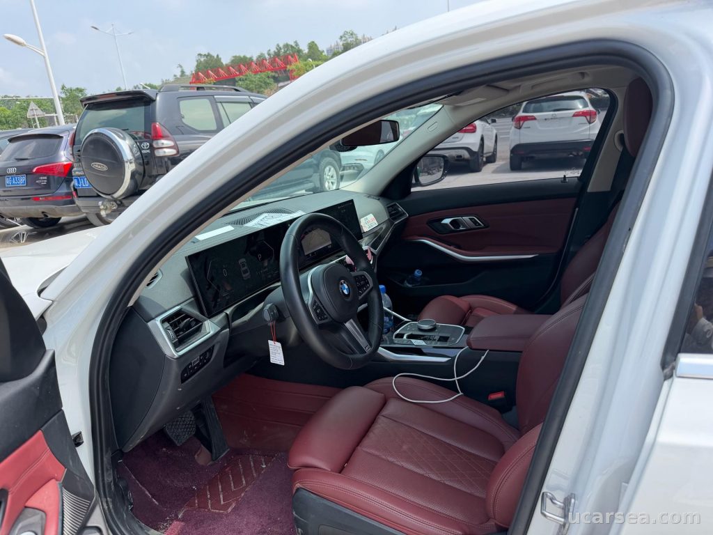 BMW 3 2023 320Li M photo 3