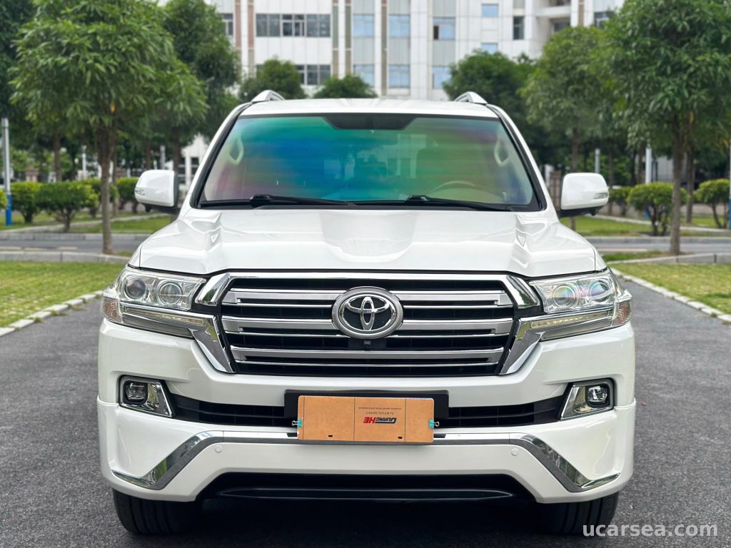Toyota Land Cruiser 2017 photo 1