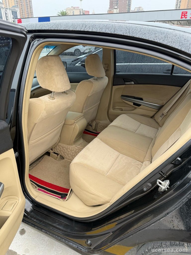 Honda Accord 2010 2.0 photo 4