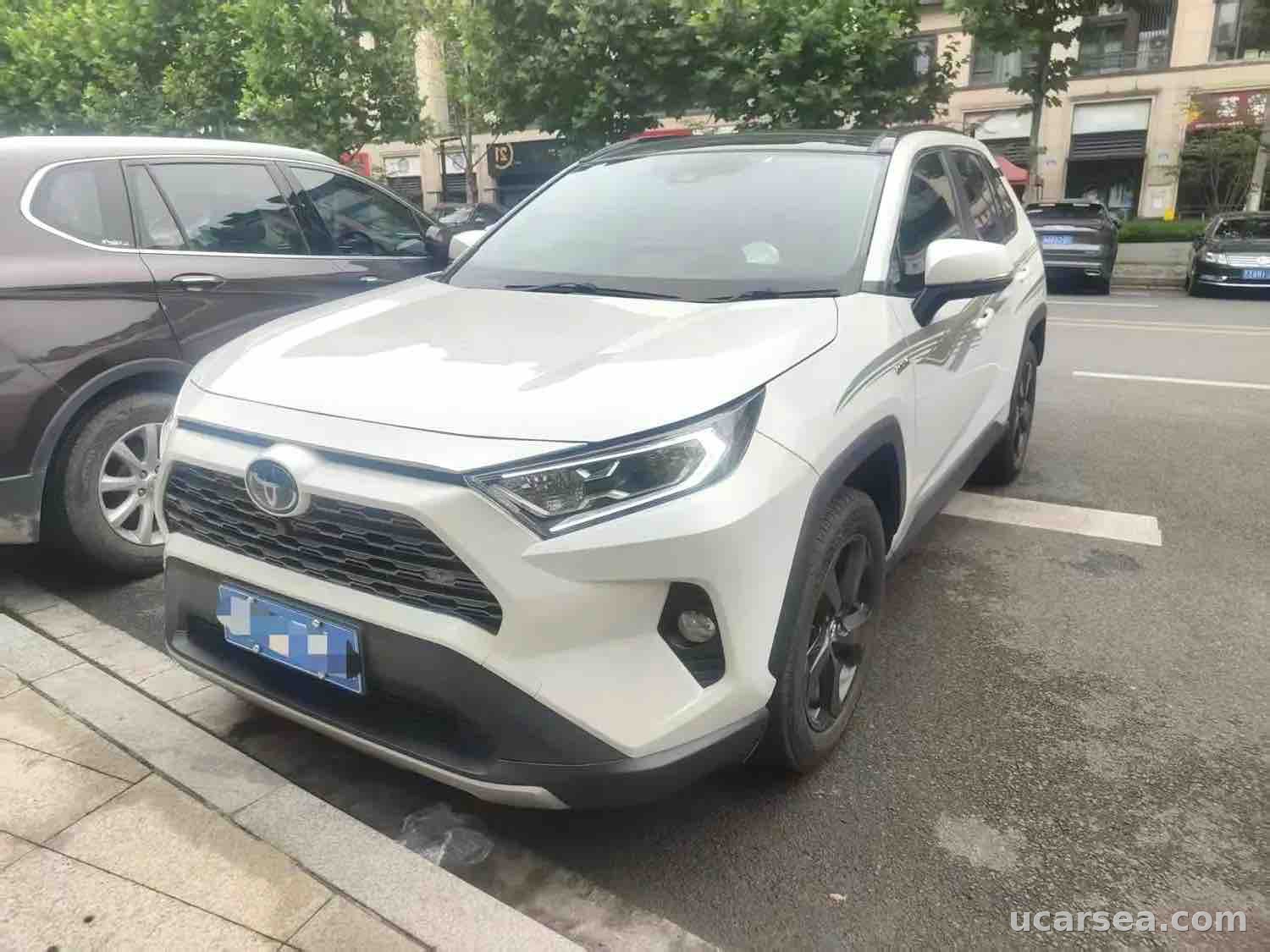 2021 丰田 RAV4 2021款 荣放 双擎 2.5 无级 四驱旗舰版(改款) 自动挡