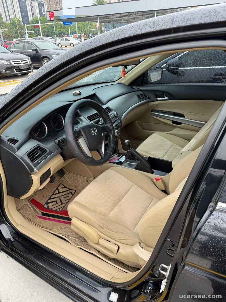 Honda Accord 2010 2.0 photo 3