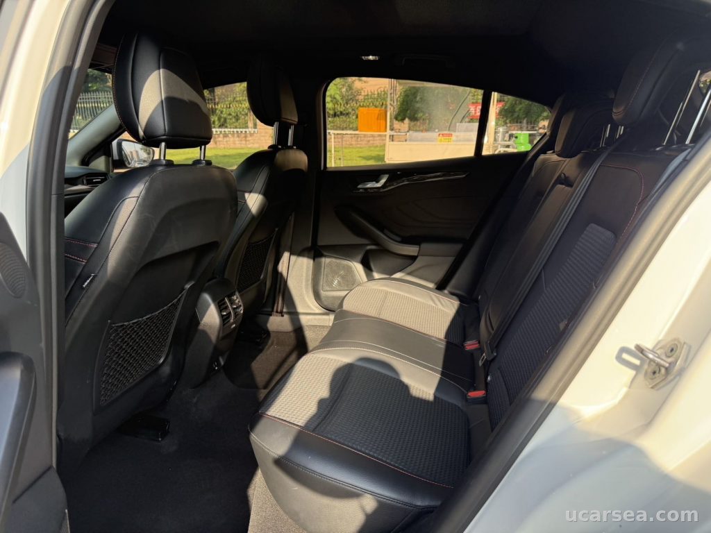 Ford Focus 2020 - 1.5T EcoBoost 180 ST Line photo 7