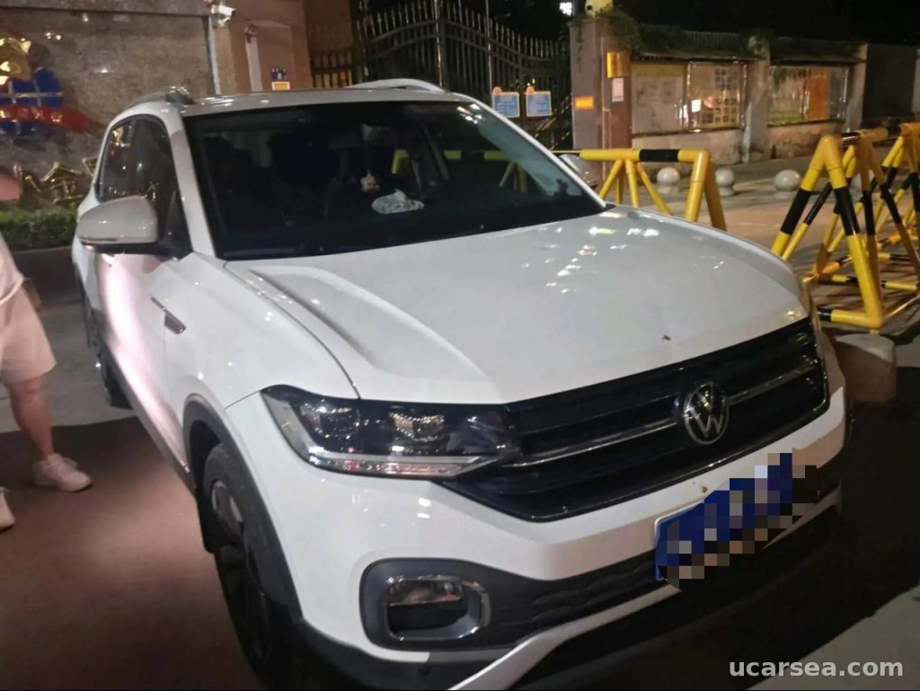 Volkswagen 2021 photo 2