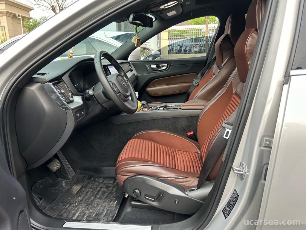 Volvo XC60 2022 48V B5 4WDLuxury photo 5