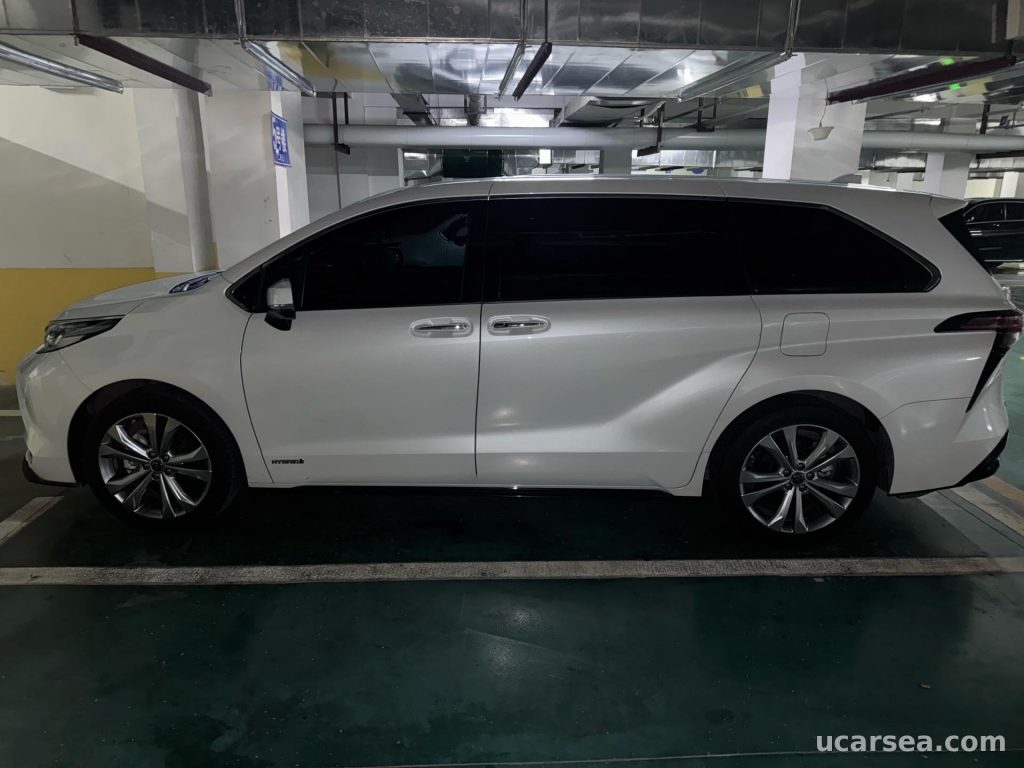 Toyota Sienna 2023 Premium photo 1
