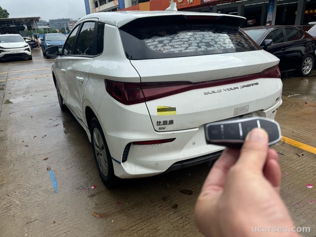 BYD e2 2021 photo 5