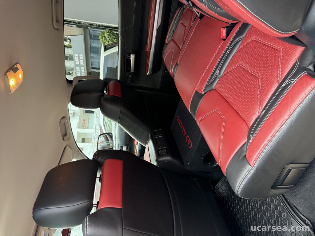 Toyota 2018 5.7 photo 9