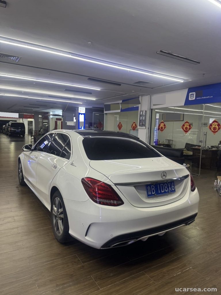 奔驰 C级 2017款 200 L 2.0T 运动版(改款) 自动挡 实拍图 8