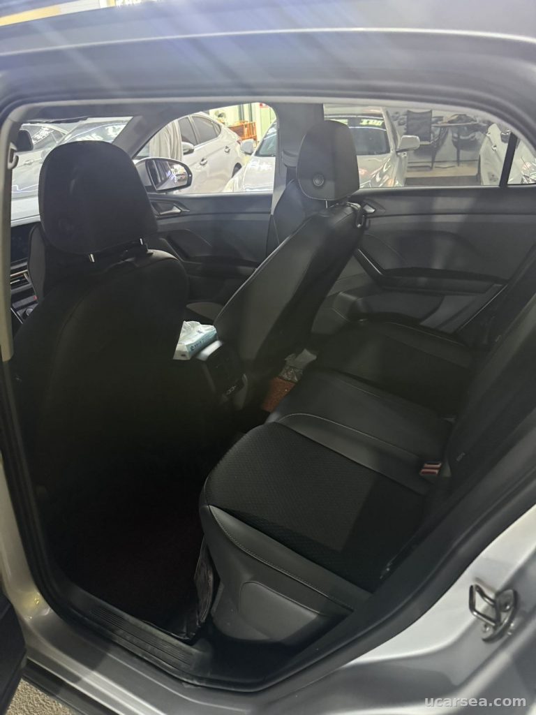 Volkswagen 2020 photo 6