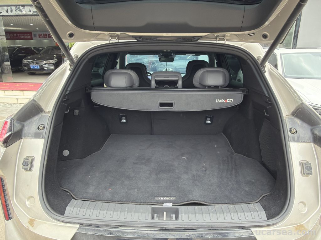 领克 06 PHEV 2024款 2024款120km长续航Plus 实拍图 12