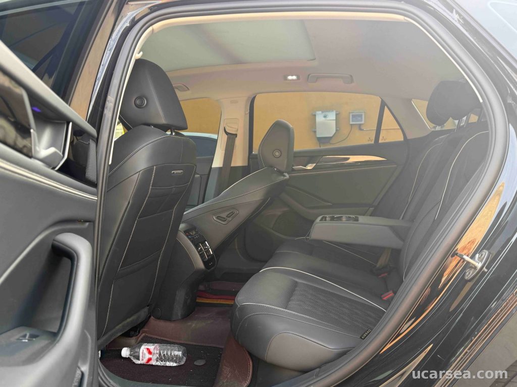 Volkswagen 2024 2.0TSI 380TSI Premium photo 3