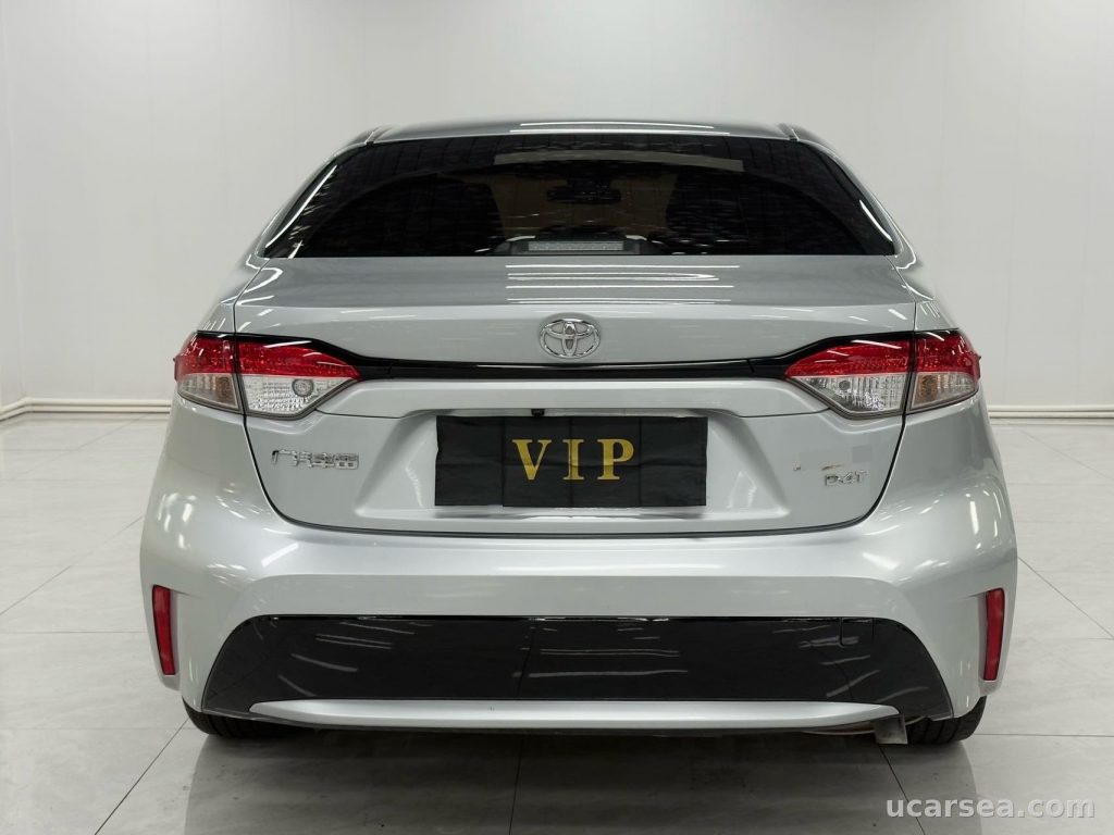 Toyota 2022 185T Luxury photo 3