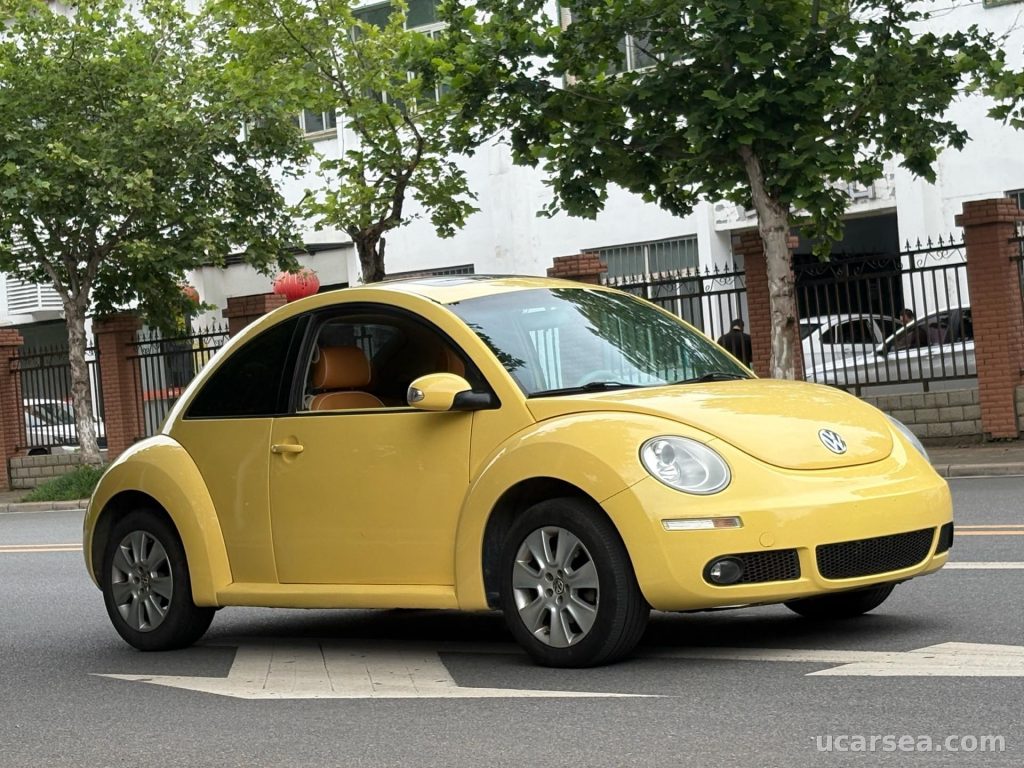 Volkswagen 2010 BlackOrange Comfort photo 2