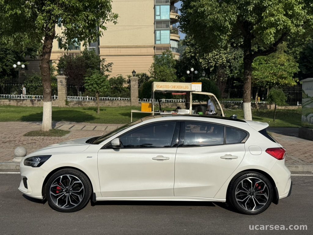 Ford Focus 2020 - 1.5T EcoBoost 180 ST Line photo 5