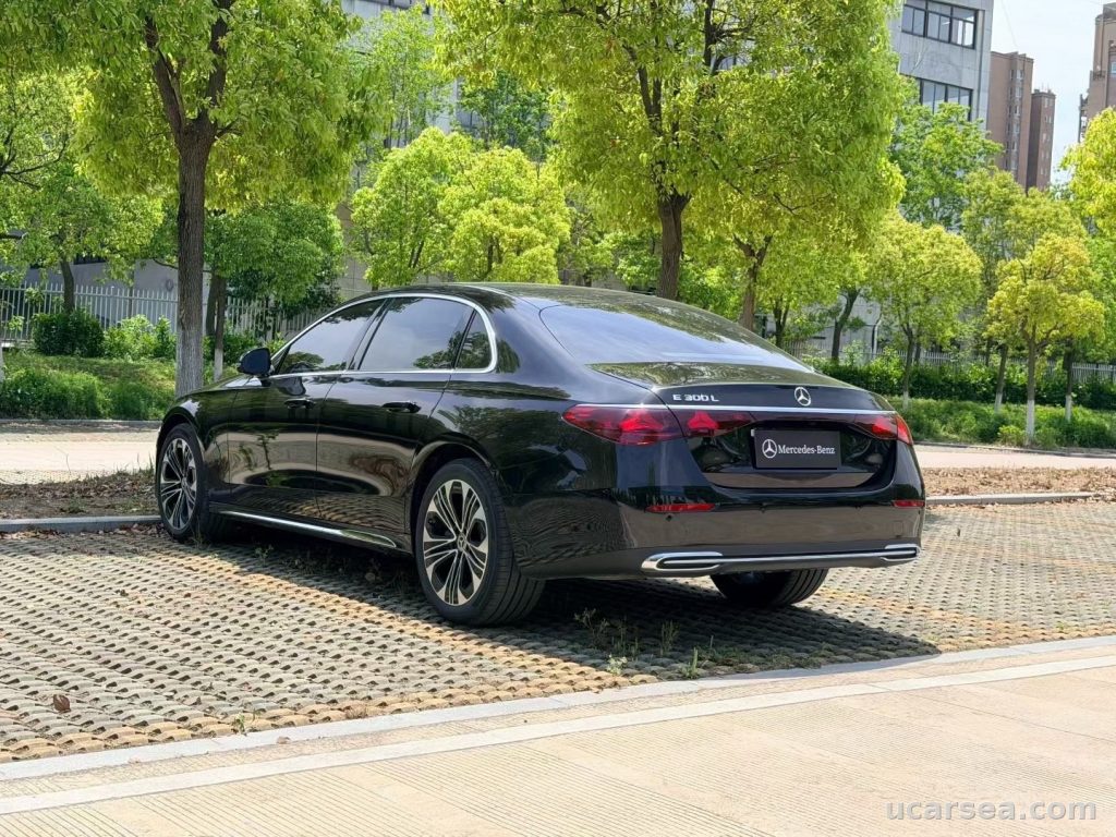 Mercedes-Benz E 2026 E 300 L 48V photo 3