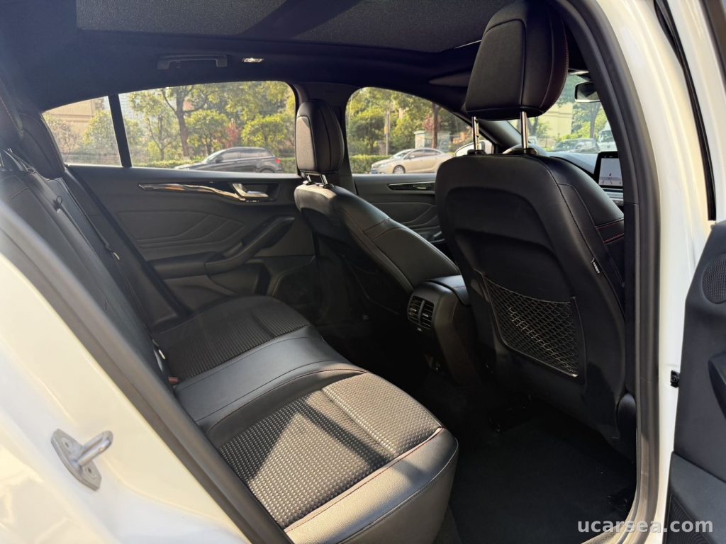 Ford 2020 EcoBoost 180 ST Line photo 9