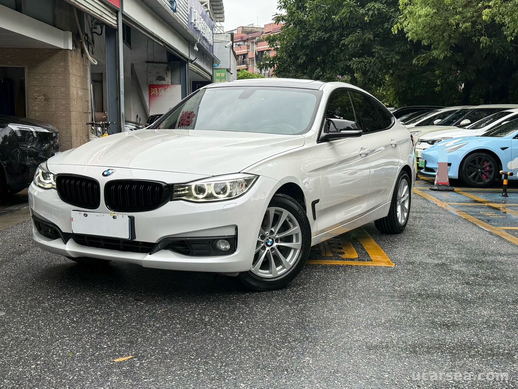 2013 BMW 3 SeriesGT 2013 GT 320i