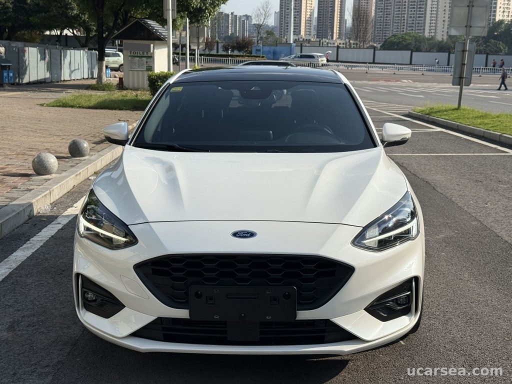 Ford Focus 2020 - 1.5T EcoBoost 180 ST Line photo 1