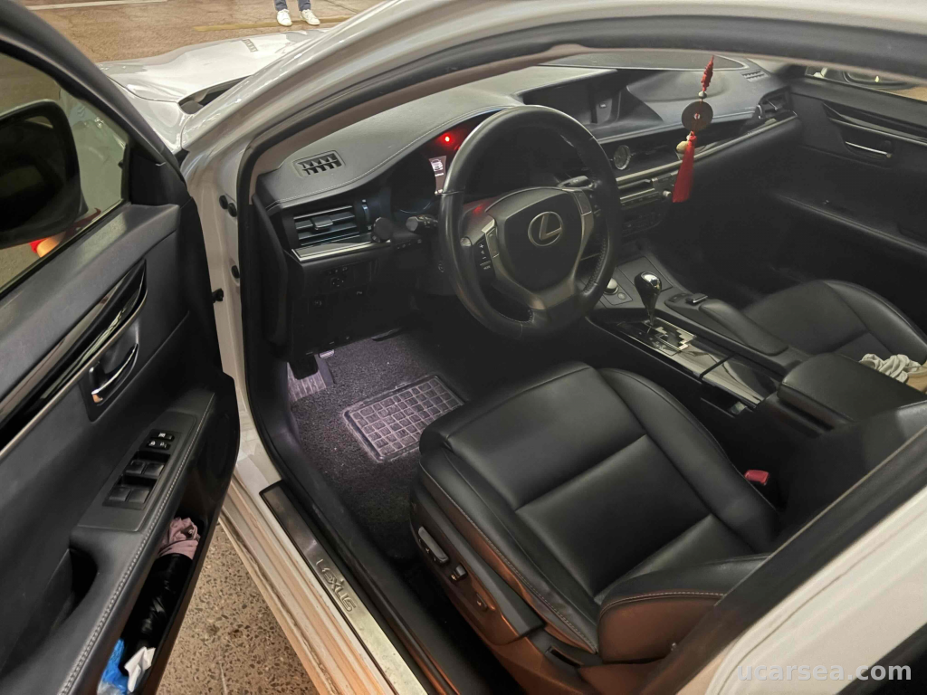 Lexus ES 2013 ES250 2.5 photo 1