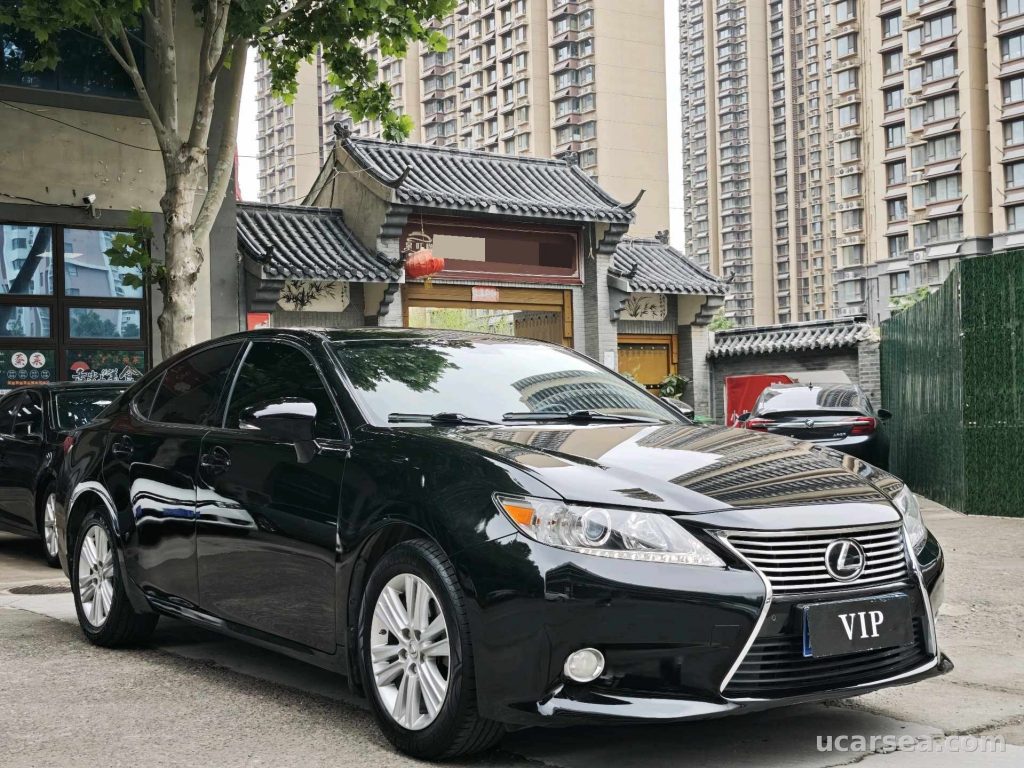 Lexus ES 2014 ES250 2.5 photo 2