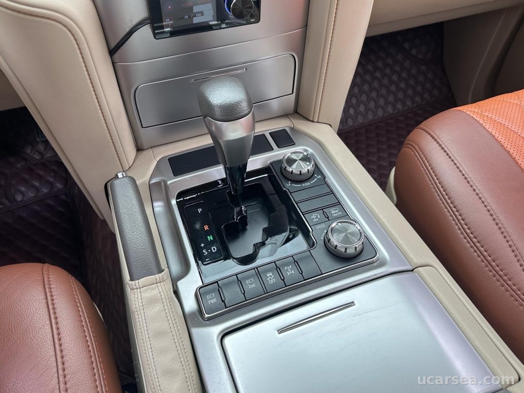 Toyota Land Cruiser 2017 photo 8
