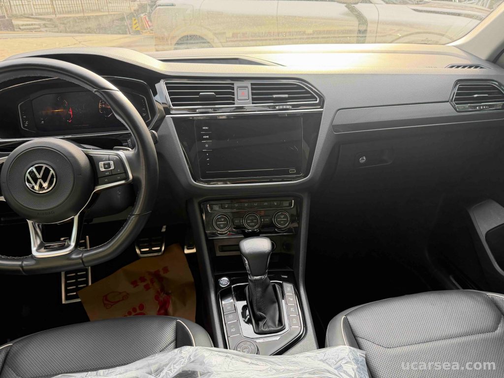 大众 途观 Tiguan 2021款 途观L 330TSI 自动两驱R-Line旗舰版 实拍图 3