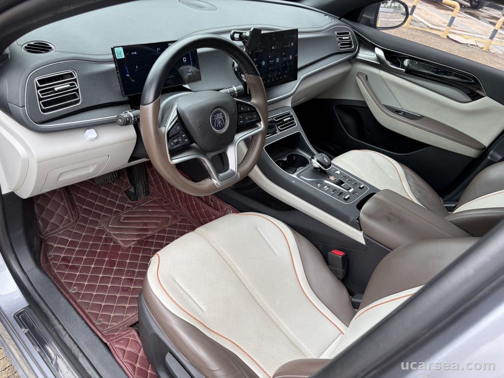 BYD PLUS 2024 EV 510KM Glory Lead photo 3
