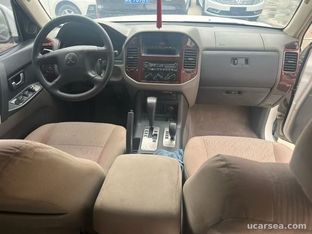 Mitsubishi 2008 V73 GLS photo 3