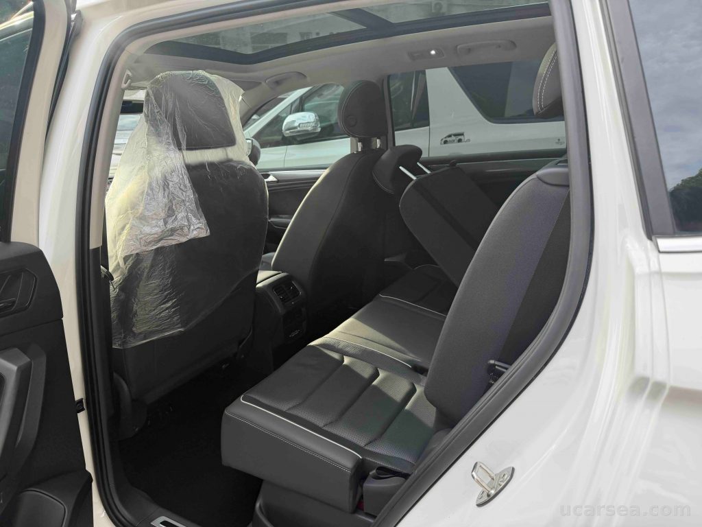 大众 途观 Tiguan 2021款 途观L 330TSI 自动两驱R-Line旗舰版 实拍图 4