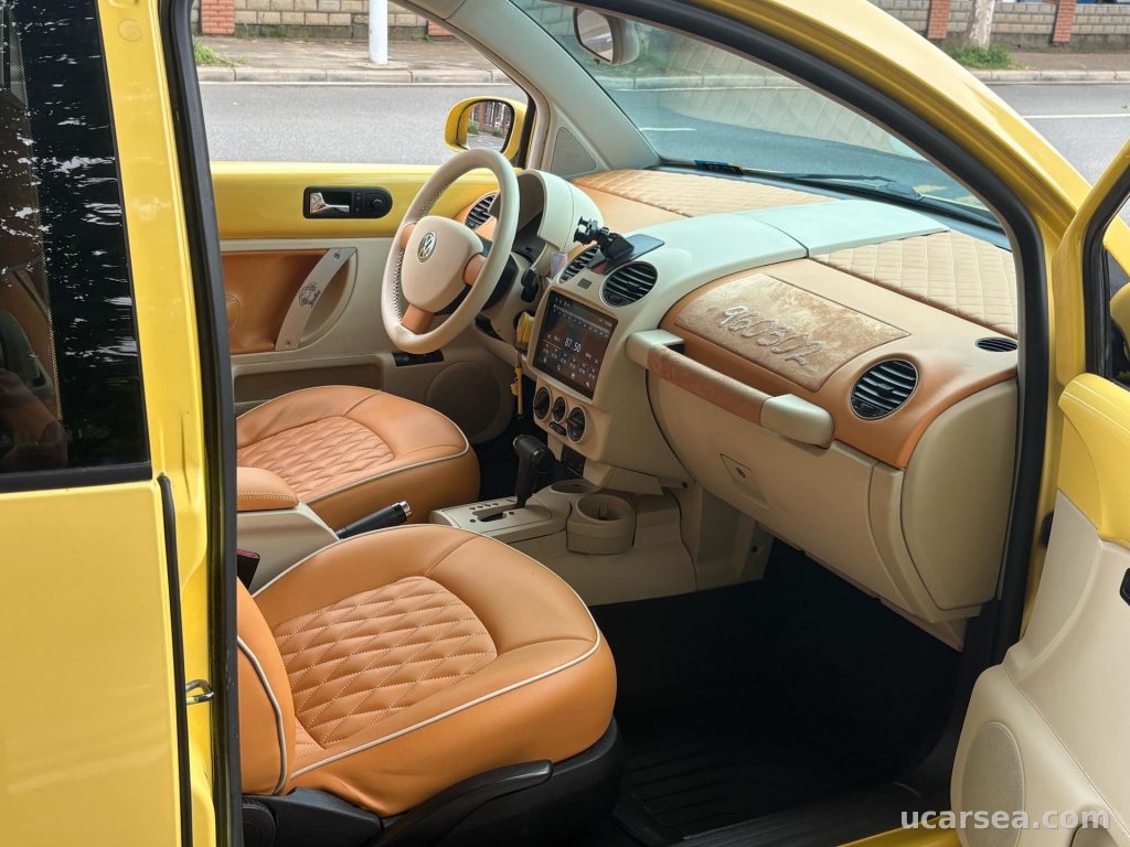 Volkswagen 2010 BlackOrange Comfort photo 4