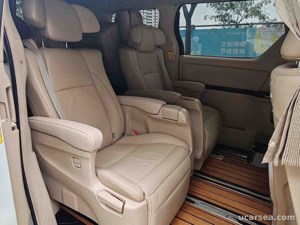 Toyota Alphard 2012 2012 3.5L Luxury photo 6
