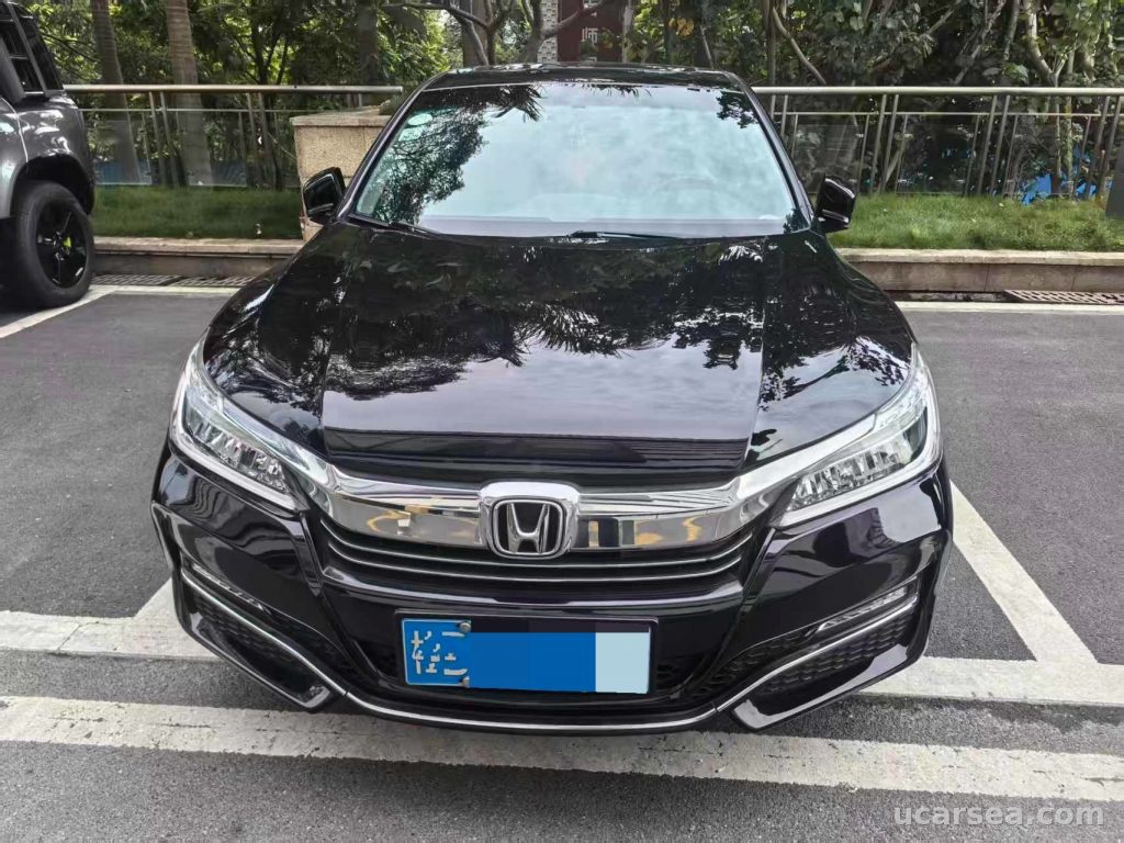 Honda 2016 Luxury photo 1