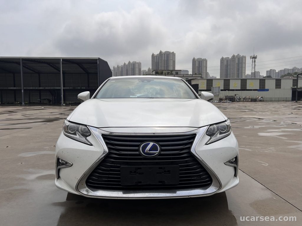 Lexus ES 2015 ES300h Comfort photo 2