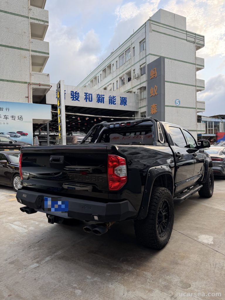 Toyota 2018 5.7 photo 2