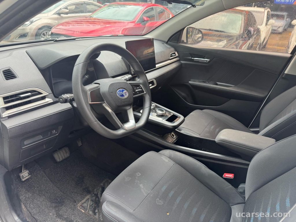 BYD e2 2021 photo 3