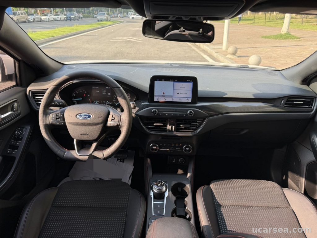Ford Focus 2020 - 1.5T EcoBoost 180 ST Line photo 8