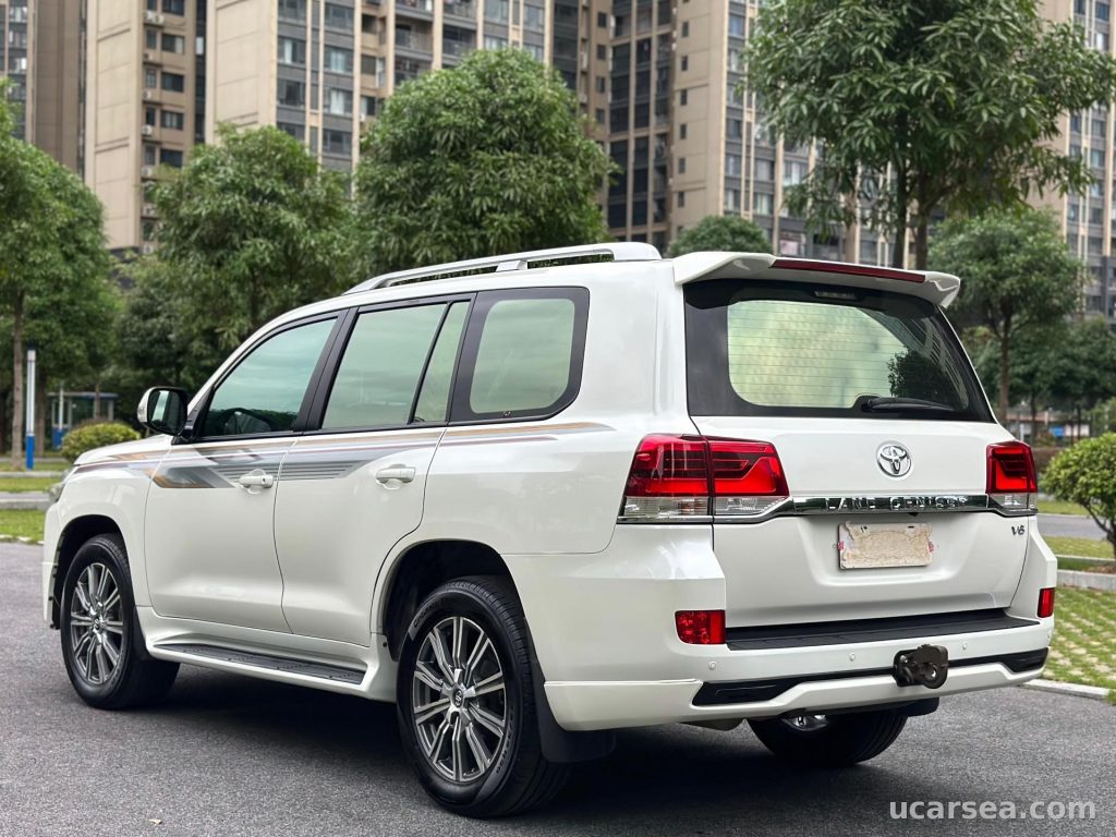 Toyota Land Cruiser 2017 photo 4