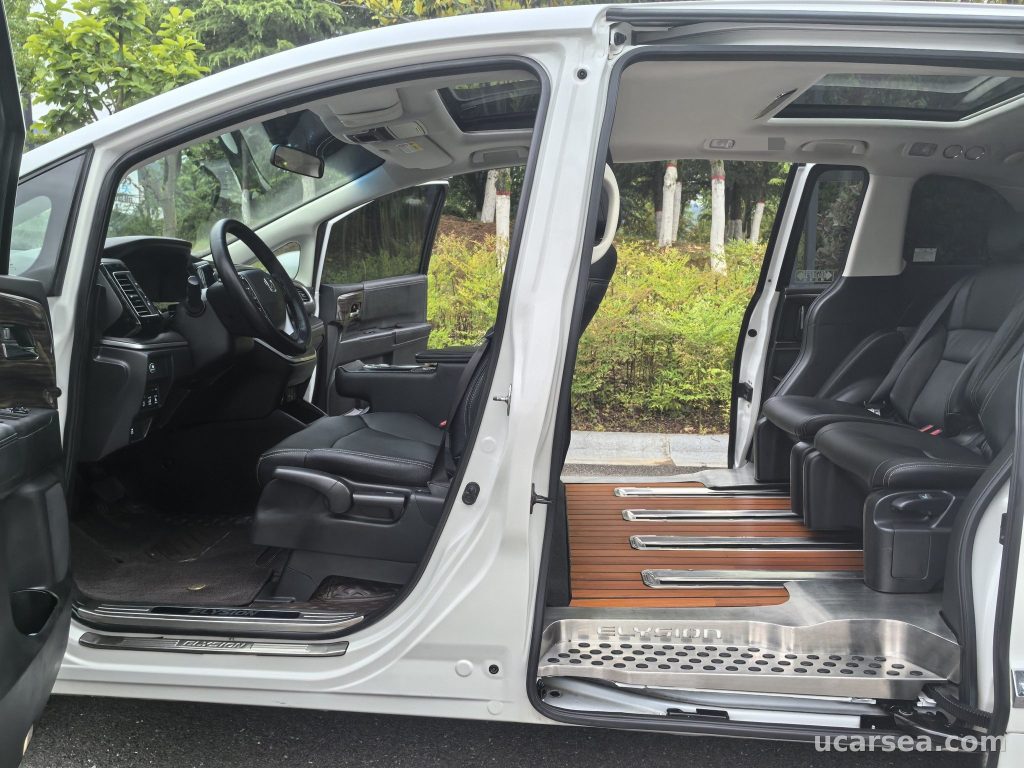 Honda Elysion 2016 Comfort photo 3
