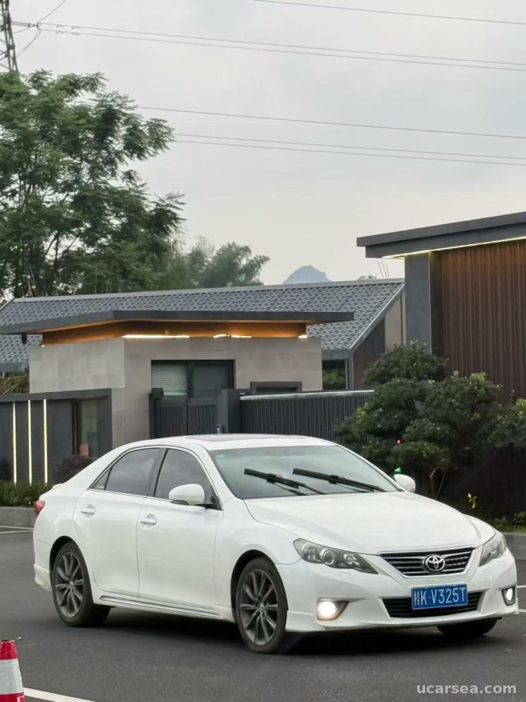 Toyota 2010 2.5V photo 2