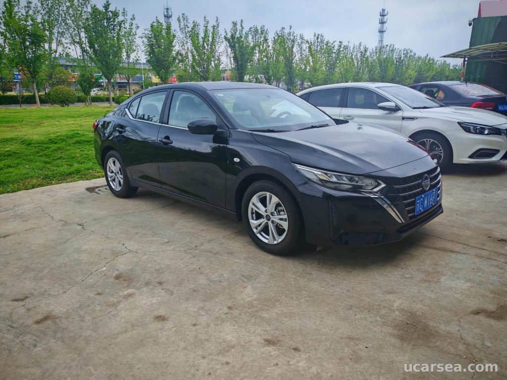 Nissan 2025 photo 2