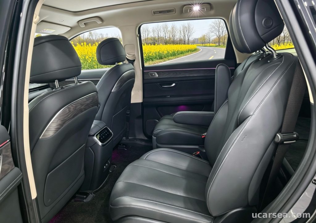AITO 问界M7 2022款 两驱舒适版 实拍图 1