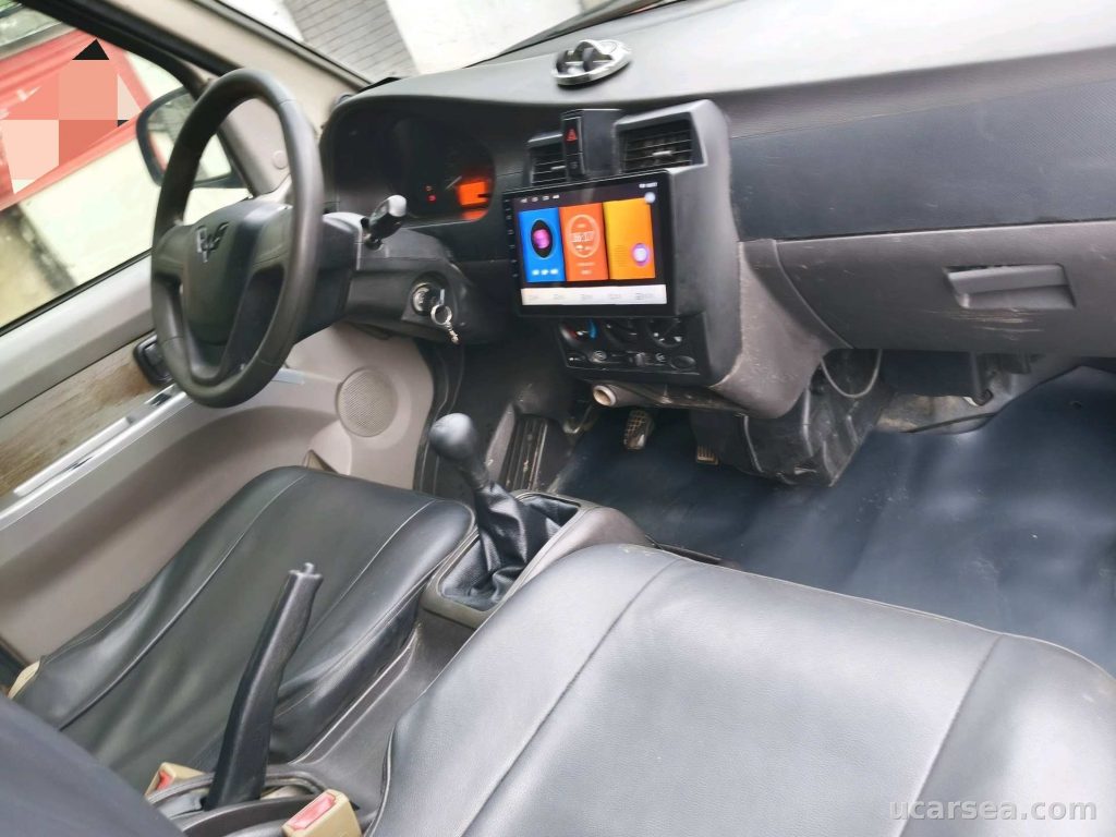 Wuling 2012 photo 1