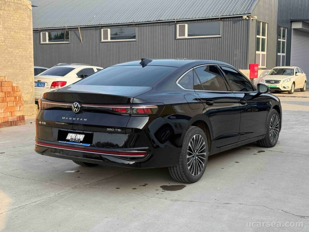 Volkswagen 2024 2.0TSI 380TSI Premium photo 1